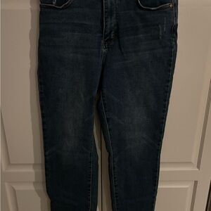 Judy Blue Jeans Womens size 31 Relaxed Fit Distressed Blue Denim‎ Stretch